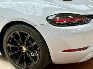 Porsche 718 Cayman 2024