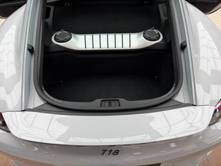 Porsche 718 Cayman 2024