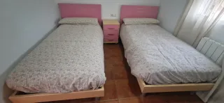 Conjunto de 2 camas individuales