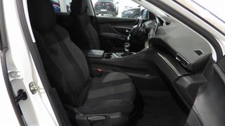 Peugeot 3008 1.5 BLEUHDI 130CV 2019