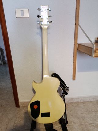 Guitarra Eléctrica Color Crema brillante