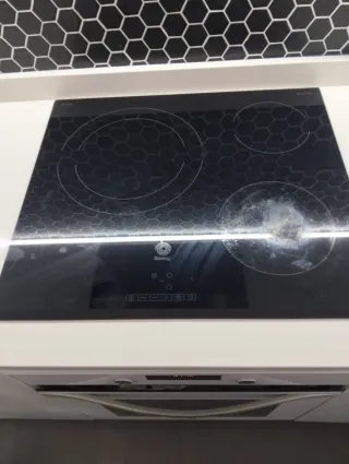 Placa vitrocerámica Balay