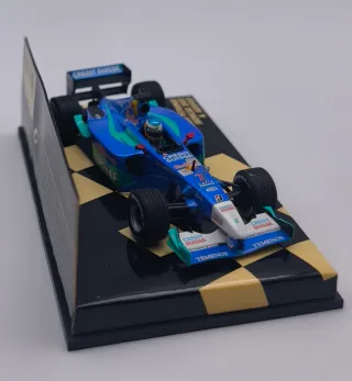 SAUBER PETRONAS SHOWER 2002 N. HEILFELD