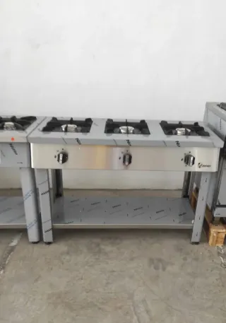 Cocina de 3 Fuegos con pie
