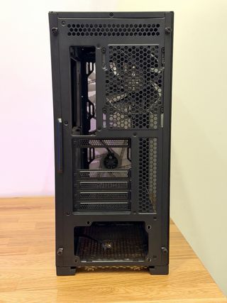 Lian Li Lancool 215 ARGB Caja PC