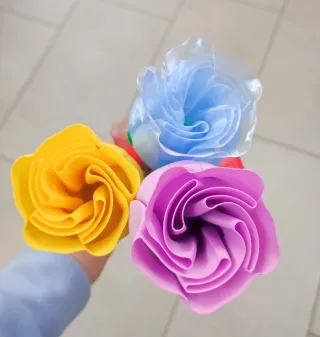 Rose decorative in PLA (set da 3 pezzi a scelta)