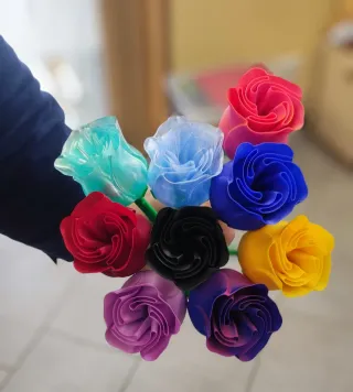 Rose decorative in PLA (set da 3 pezzi a scelta)