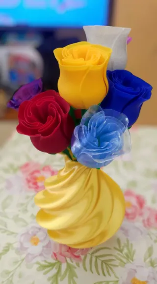 Rose decorative in PLA (set da 3 pezzi a scelta)