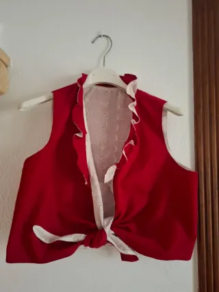 Falda y blusa rociera roja