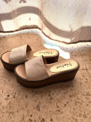 Sandalias Nativa Oro y plateadas