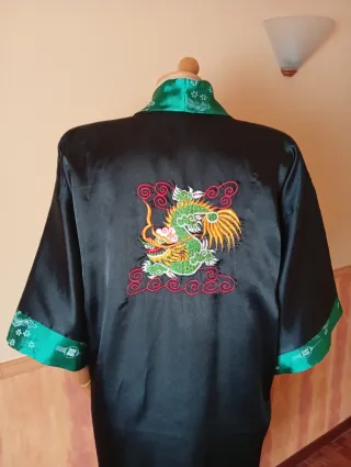 Kimono reversible. Mira fotos y lee descripción.