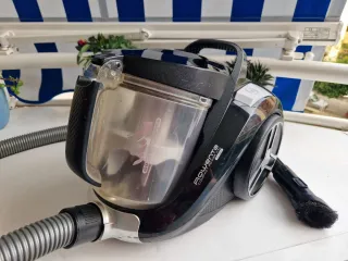Aspirador Rowenta Negro