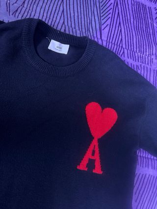 Jersey Ami Paris Negro Corazón Rojo