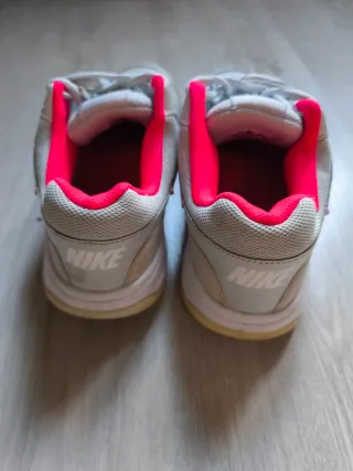 Zapatillas Nike grises