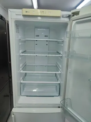 NEVERA MARCA SAMSUNG 177/60CM CON GARANTÍA TRANSPO