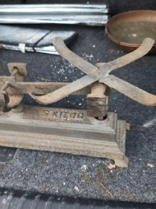 Balanza antigua de mesa