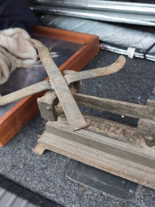 Balanza antigua de mesa