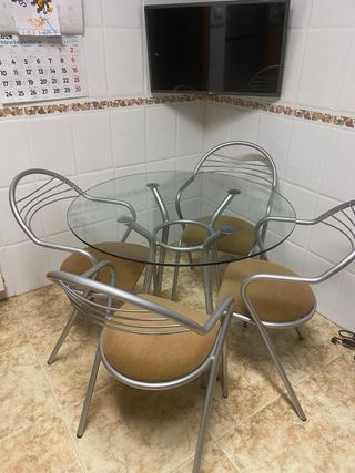 Mesa y 4 Sillas Cocina Cristal