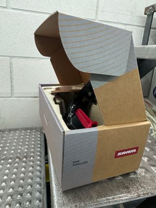 Cambio Sram Rival AXS.