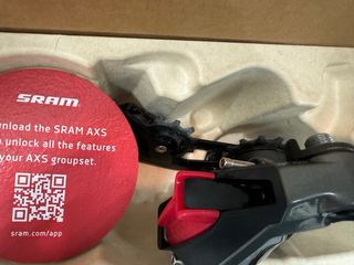 Cambio Sram Rival AXS.
