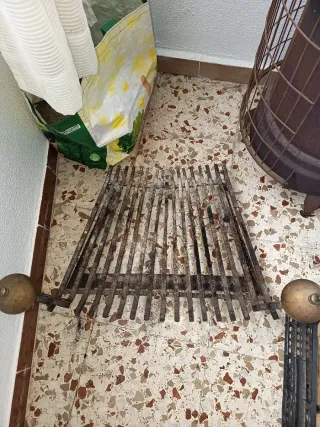 Parrilla para chimenea de metal