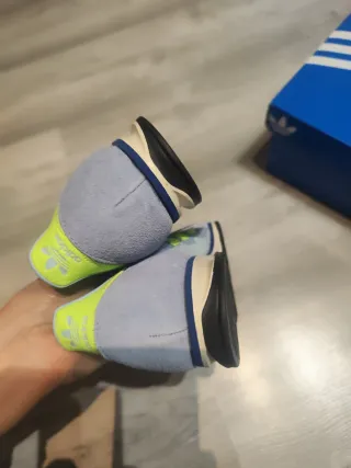 Adidas Talla 40.5 Azul y Verde es talla 40 2/3