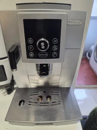 Cafetera DeLonghi Plata