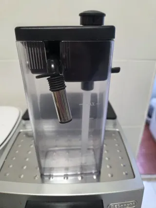 Cafetera DeLonghi Plata