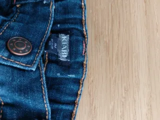 Conjunto falda vaquera y camiseta bebé