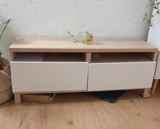 Mueble TV madera y blanco