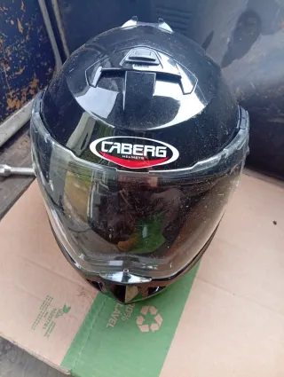 Casco de moto negro CABERG