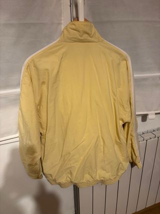 Chaqueta Adidas Amarilla con Rayas Blancas