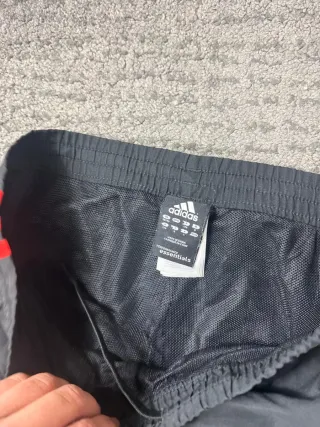 ¡¡OFERTA!! Talla M Pantalón Adidas Impermeable