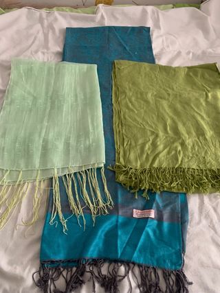 Sciarpe verdi e turchesi