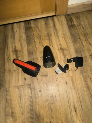 Aspiradora Audew Negra y Roja