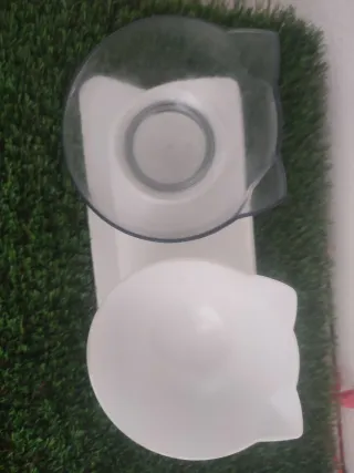 Cama para mascotas y comedero y juego