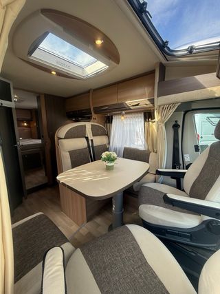 Autocaravana Cama Isla 2012/49000km rápido