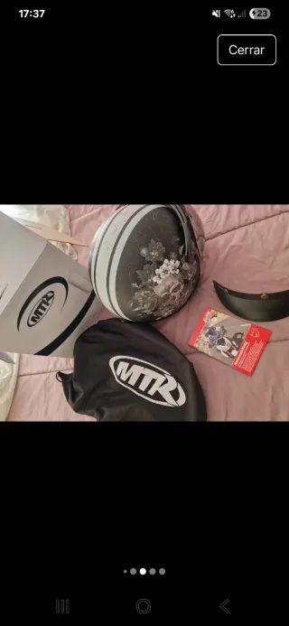 Casco de moto con visera iridiscente