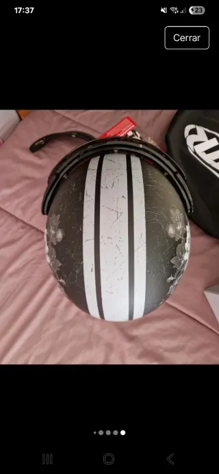 Casco de moto con visera iridiscente