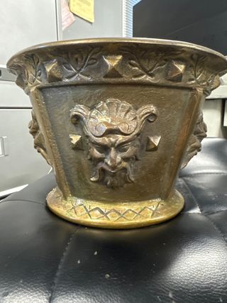 Amirez antiguo de bronce