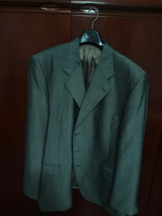 Traje chaqueta gris talla 64