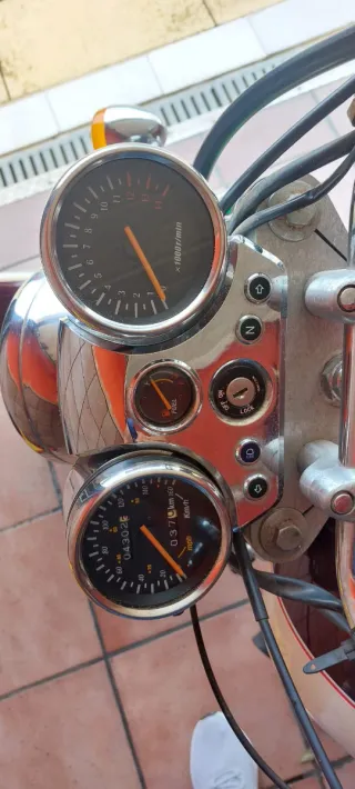 Hyosung Aquila GV 250cc. Año 2001, solo 4.302 km.