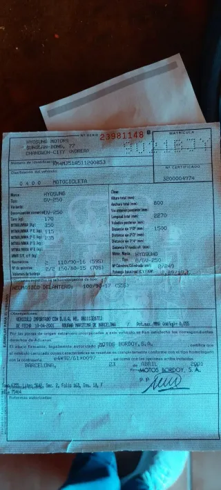 Hyosung Aquila GV 250cc. Año 2001, solo 4.302 km.