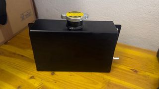 Depósito expansión universal negro