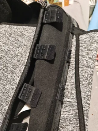 Faja deportiva cremallera y corchetes