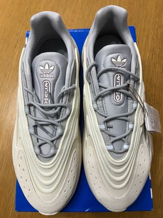 Adidas OZELIA Talla 44 Beige/Gris
