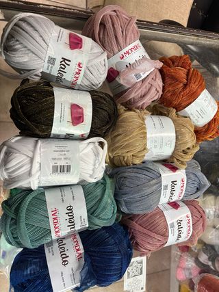 Gomitolo Mondial Kaleido per borse