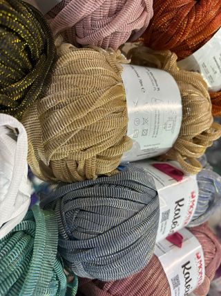 Gomitolo Mondial Kaleido per borse