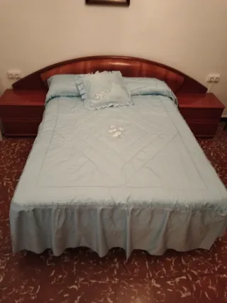 Dormitorio completo: Cama, Mesitas y Armario