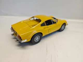 Ferrari Dino 246 GT scala 1:18 Anson